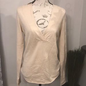 Banana Republic V Neck Light Sweater Size Medium